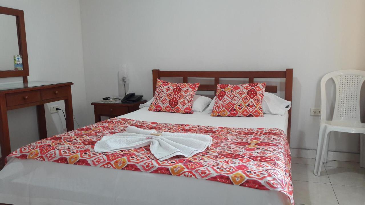 Hotel Orquidea Neiva ネイバ エクステリア 写真